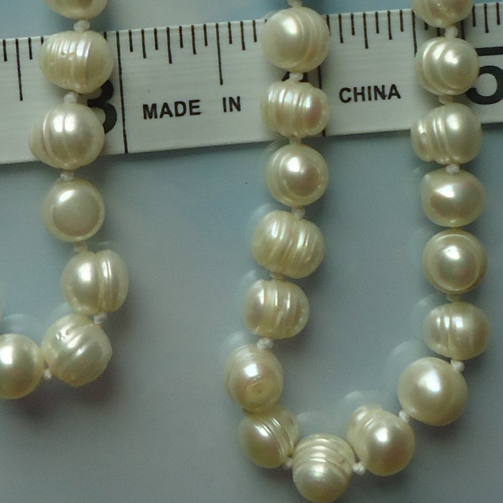 Genuine pearl beaded individually knotted necklace. - Picture 6 of 11